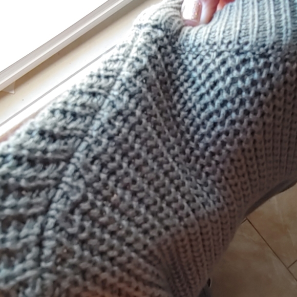 Jack by BB Dakota olive sweater - Picture 4 of 4